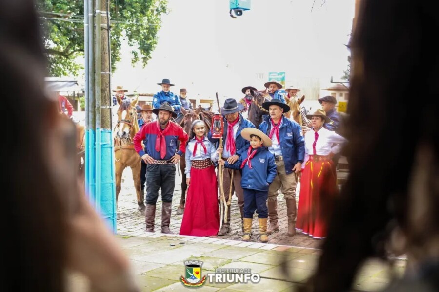 distribuicao-e-recepcao-da-chama-crioula-iniciam-os-festejos-farroupilha